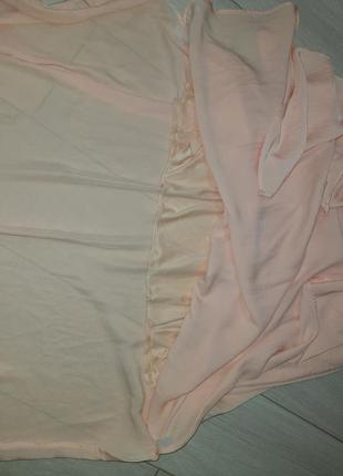 Нежное романтичное персиковое платье с поясом5 фото