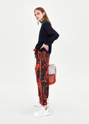 Блуза свитшот с украшением zara5 фото
