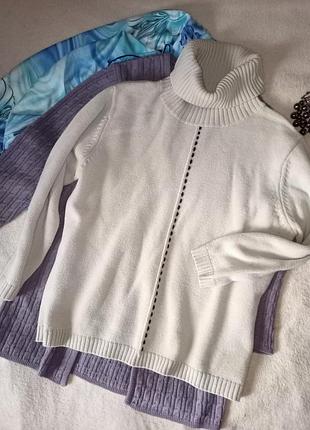 Качественный кремовый свитер с горловиной,50-56разм