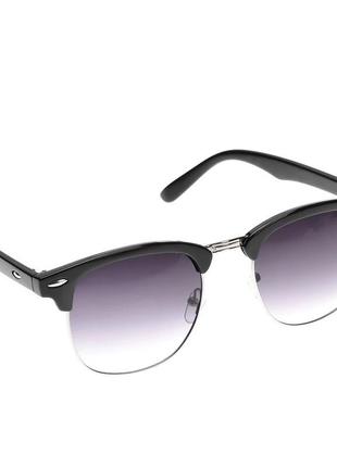 Солнцезащитные очки черные с градиентом3 фото