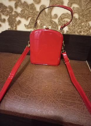 Супер сумочка червоного кольору1 фото