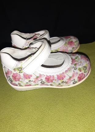 Босоножки, туфли, мокасины для девочки nero giardini junior vera pelle в цветочный принт, италия5 фото