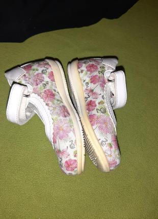 Босоножки, туфли, мокасины для девочки nero giardini junior vera pelle в цветочный принт, италия8 фото