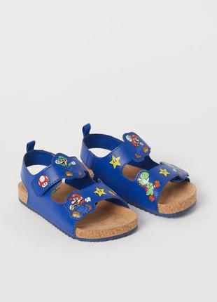 Сандалі маріо