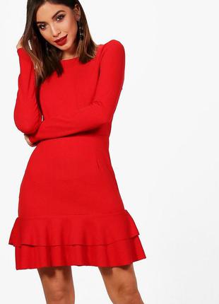 Яскраве червоне плаття boohoo/трендова модель