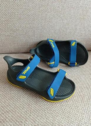 Сандалі аквашузи босоножки teva barracuda/ t's5 розм.20(13,5см) оригінал