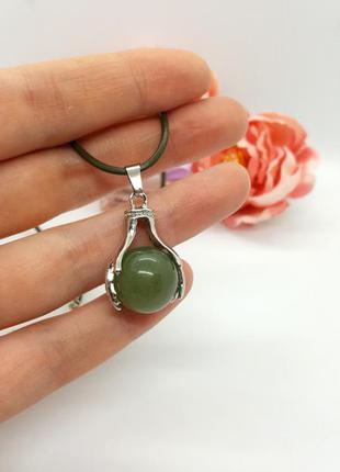 ✋🍀 кулон на шкіряному шнурку "руки" натуральний камінь зелений авантюрин6 фото