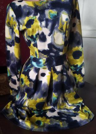 Стильное платье с открытой спинкой р.461 фото