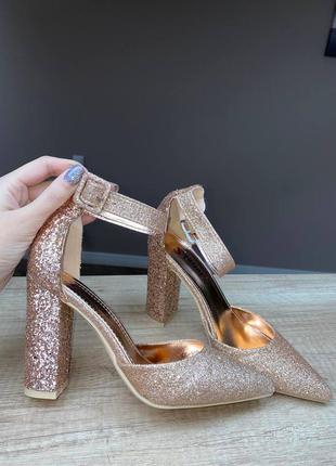 Туфлі жіночі шампань золото з блискітками4 фото