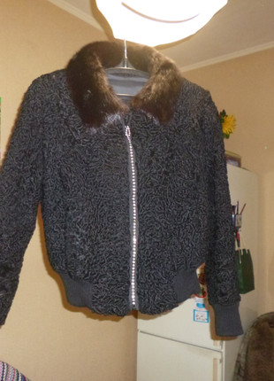 Зимняя куртка из каракуля,норковым воротником, красивой  оригинальной  змейкой2 фото