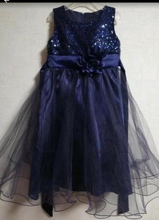 Нарядное платье с пайетками, на 4-5-6 лет2 фото