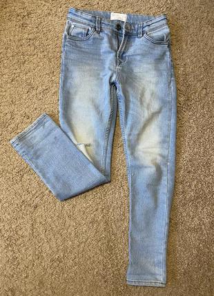Джинси від slim fit