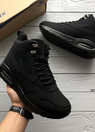 Чоловічі кросівки зимові чорні