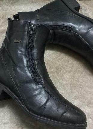 Сапоги ботинки  кожа-мех жен.40р  carina clarks индонезии