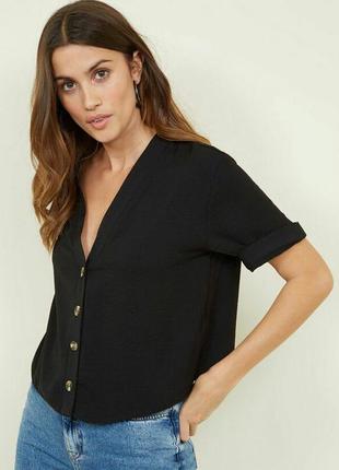 С коротким рукавом