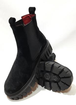 Зимові чоботи жіночі з натурального замша на хутрі теплі чорні4 фото