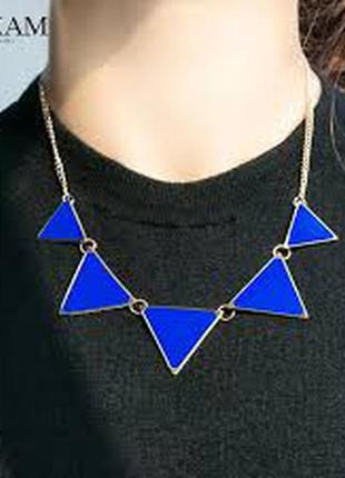 Стильне колье трикутникамм яскравий синій стильное геометрическое ожерелье синие треугольники5 фото
