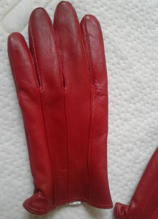Кожаные красные перчатки раз.м3 фото