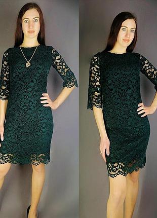 Нарядное платье с кулоном