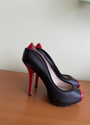 Шикарні туфлі