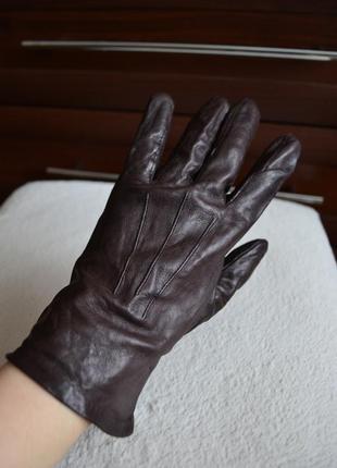 Isotoner кожаные перчатки. натуральная кожа