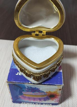 Шкатулка для прикрас