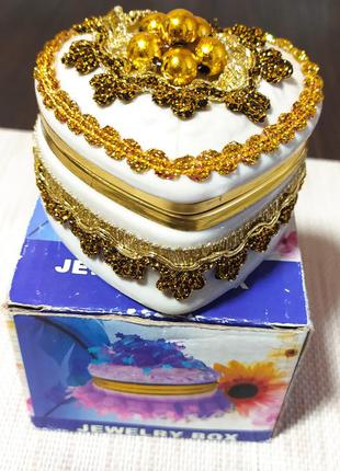 Шкатулка для прикрас