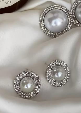 Красиві,ошатні сережки