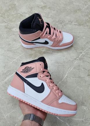 Женские, подростковые кроссовки nike air jordan 1 retro кожаные, демисезонные