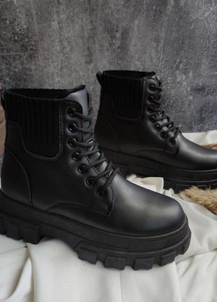 Женские зимние ботинки  черные1 фото