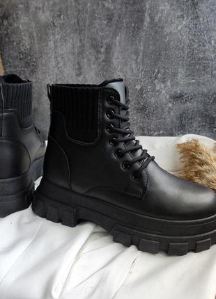 Женские зимние ботинки  черные5 фото