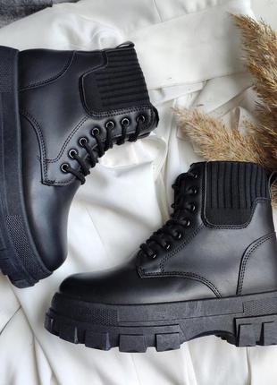 Женские зимние ботинки  черные3 фото
