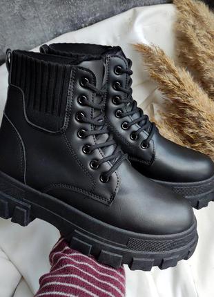 Женские зимние ботинки  черные4 фото