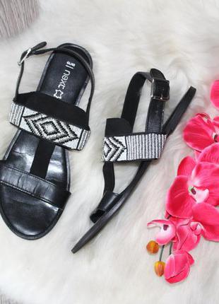 Шкіряні босоніжки next! виробництво індія! 40 р.