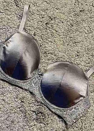 Оригинал.фирменный,стильный бюстгальтер гладкая чашка intimissimi