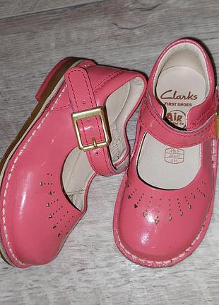 Красиаые туфли clarks,20.5 размер.