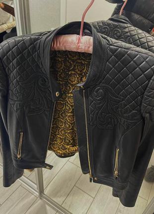 Кожаная куртка versace