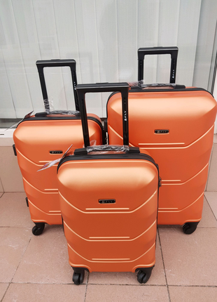 Яркий чемодан fly  poland оранжевый1 фото