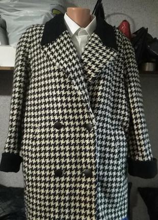 Пальто винтажноетв стиле шанель