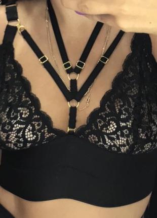 Мереживною топ бюст з портупеєю