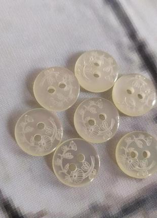 Пуговицы молочные диаметр 1,2 см