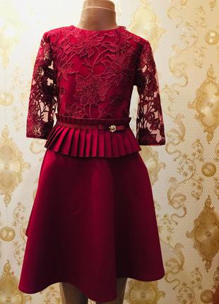 Нарядное платье  бордовое    размер   122  134