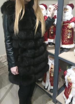 Меховая жилетка из песца