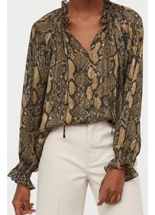 Блуза блузка з повітряної тканини ✨h&m✨ анімалістичний зміїний принт трикутний виріз