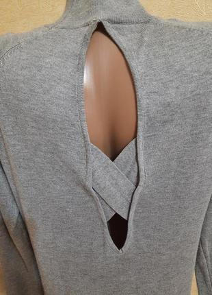 Удлиненный свитер платье с красивой спиной и рукавами.6 фото