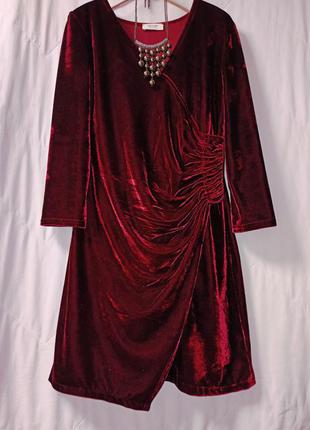 Неймовірно красиве оксамитове плаття з драпіруванням,50-54разм.,франція.1 фото