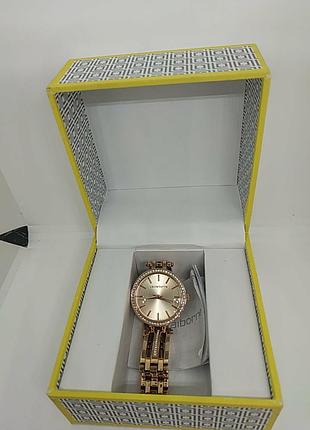 Кварцові наручні жіночі годинники золотого кольору liz claiborne