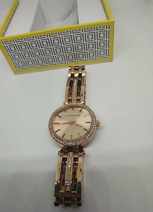 Кварцові наручні жіночі годинники золотого кольору liz claiborne2 фото