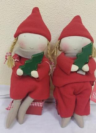 Новорічний декор два чоловічка з ялинками. новий рік