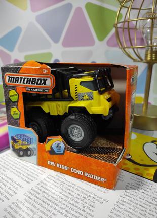 Matchbox самозаводная инерционная машинка